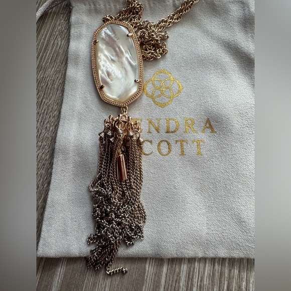 Kendra Scott Rayne Pendant Necklace - Picture 2 of 5